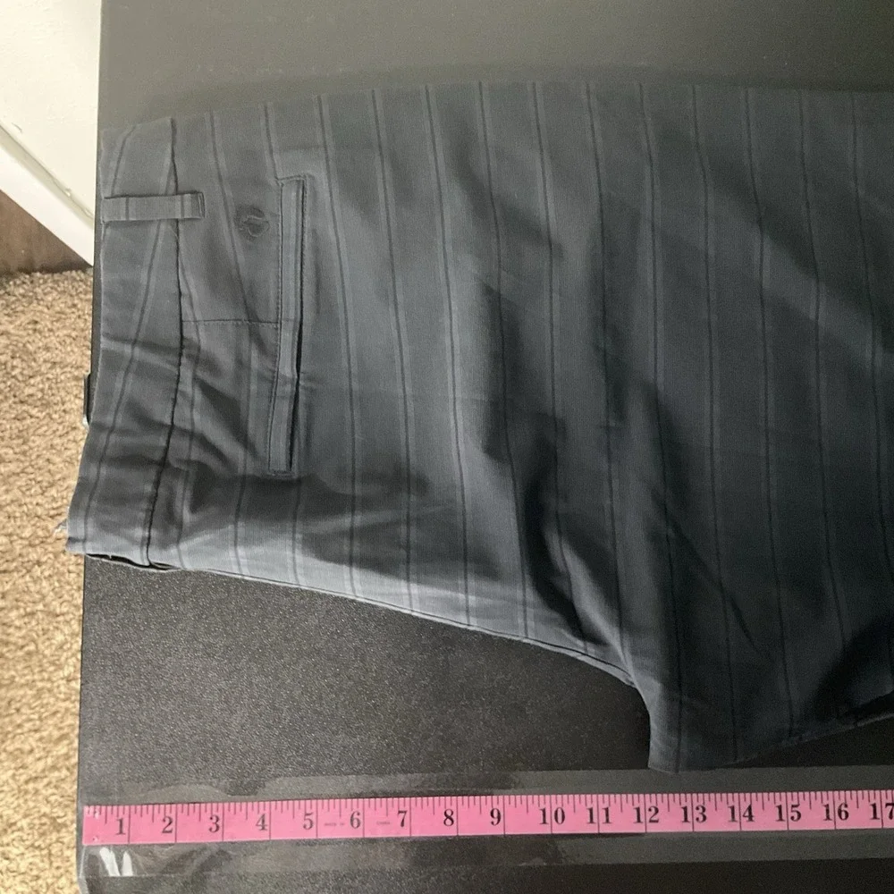Hangten Mens  Shorts Sz 40 Dark Grey Pockets Striped Sports Golf Summer Outdoors